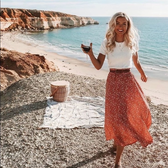 SKIRT PERFECT STYLE MYSTERY BOX (3 skirts) - Picture 7 of 12